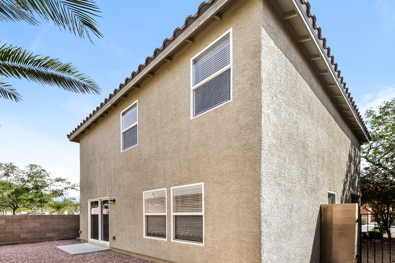 2,710/Mo, 7921 Point Oaks Ct Las Vegas, NV 89149 Rear View