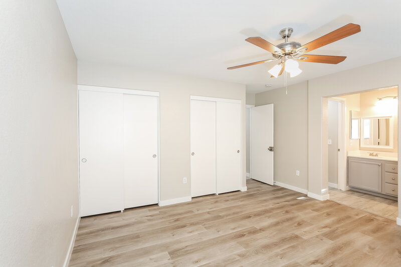 1,980/Mo, 6523 Copper Smith Ct North Las Vegas, NV 89084 Main Bedroom View 2