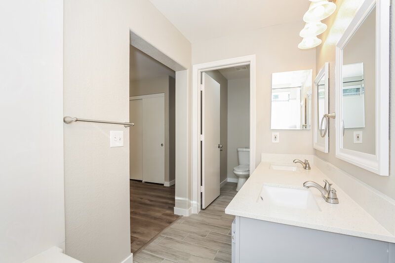 1,980/Mo, 6523 Copper Smith Ct North Las Vegas, NV 89084 Main Bathroom View 2