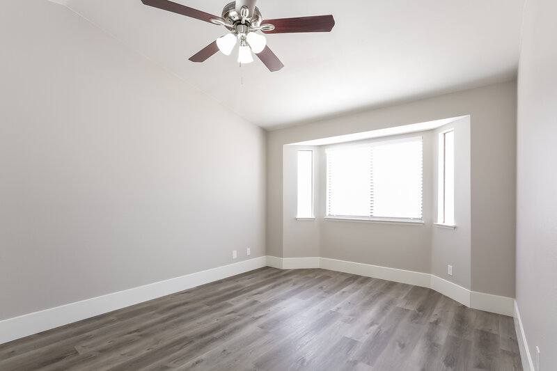 2,080/Mo, 5921 Tippin Dr Las Vegas, NV 89130 Main Bedroom View