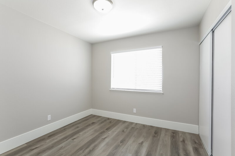 2,080/Mo, 5921 Tippin Dr Las Vegas, NV 89130 Bedroom View