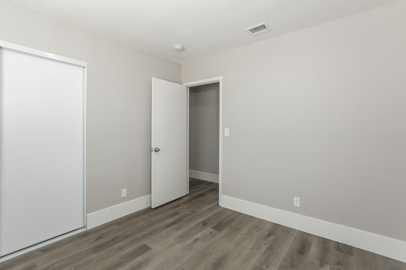 2,080/Mo, 5921 Tippin Dr Las Vegas, NV 89130 Bedroom View 2