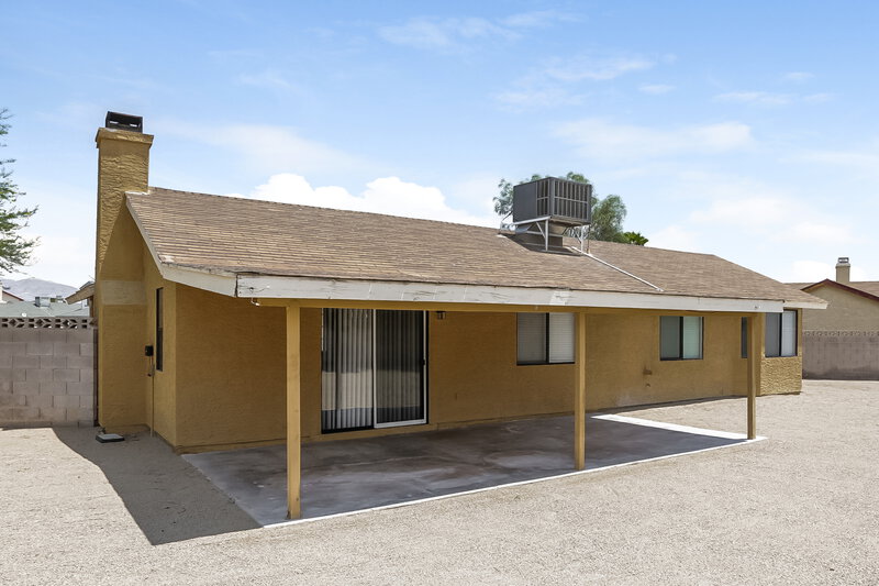 2,080/Mo, 5921 Tippin Dr Las Vegas, NV 89130 Rear View