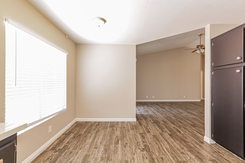 2,090/Mo, 5114 Del Shannon St North Las Vegas, NV 89031 Dining Room View