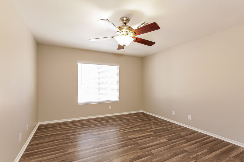 2,090/Mo, 5114 Del Shannon St North Las Vegas, NV 89031 Main Bedroom View 2