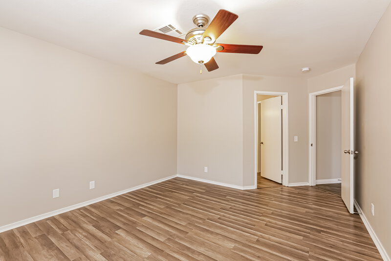 2,090/Mo, 5114 Del Shannon St North Las Vegas, NV 89031 Main Bedroom View 3