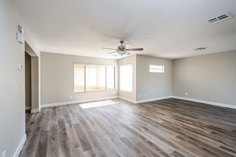 2,430/Mo, 1512 Spreading Oak Dr Henderson, NV 89014 Living Room View