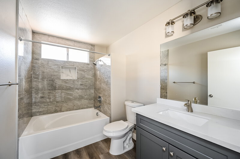 2,430/Mo, 1512 Spreading Oak Dr Henderson, NV 89014 Main Bathroom View