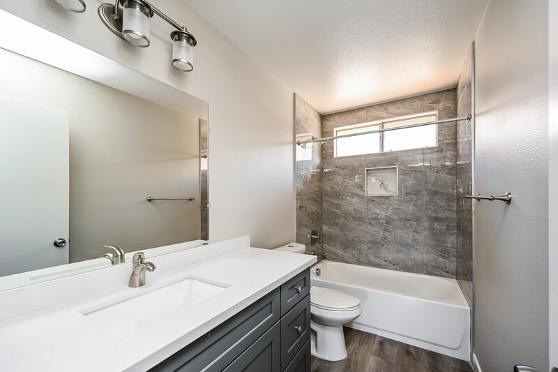 2,430/Mo, 1512 Spreading Oak Dr Henderson, NV 89014 Bathroom View