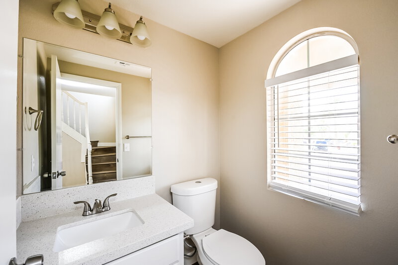 2,430/Mo, 1512 Spreading Oak Dr Henderson, NV 89014 Bathroom View 2