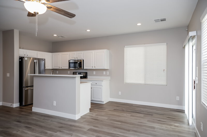 1,960/Mo, 5908 Secret Island Dr Las Vegas, NV 89139 Kitchen View