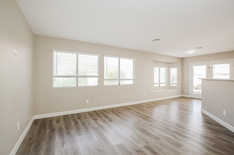 2,200/Mo, 1832 Fan Fare Dr North Las Vegas, NV 89032 Living Room View