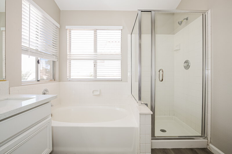 2,200/Mo, 1832 Fan Fare Dr North Las Vegas, NV 89032 Main Bathroom View 2