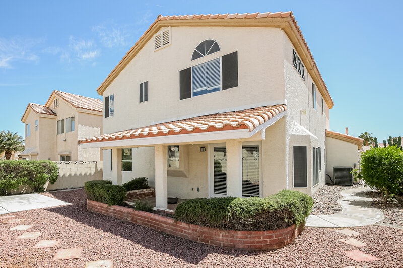 2,200/Mo, 1832 Fan Fare Dr North Las Vegas, NV 89032 Rear View