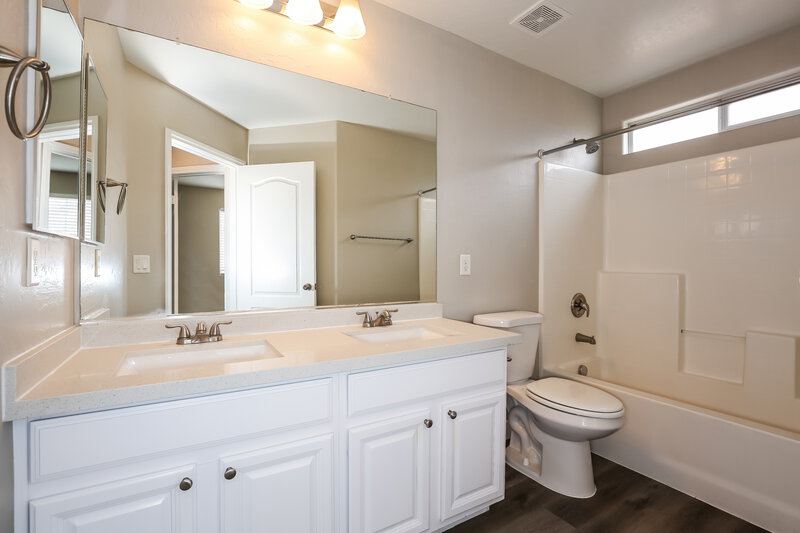 2,375/Mo, 6213 Rimfire Rock Ct Las Vegas, NV 89130 Bathroom View
