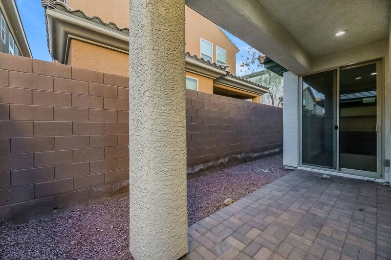2,115/Mo, 10153 Watchtide Ct Las Vegas, NV 89166 Backyard View