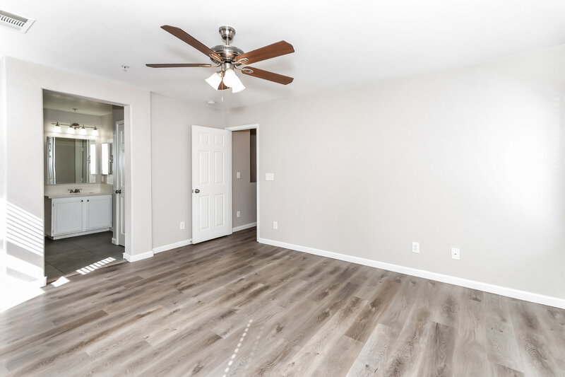 1,845/Mo, 151 Desert Pond Ave Henderson, NV 89002 Main Bathroom View