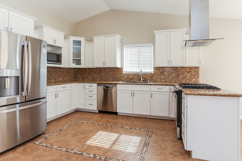 2,890/Mo, 3927 Blue Coral Dr North Las Vegas, NV 89032 Kitchen View