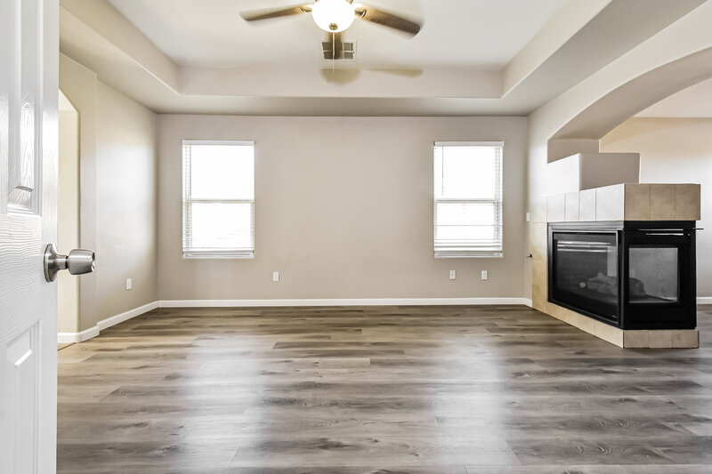 2,465/Mo, 4237 Telstar Ct North Las Vegas, NV 89032 Main Bedroom View