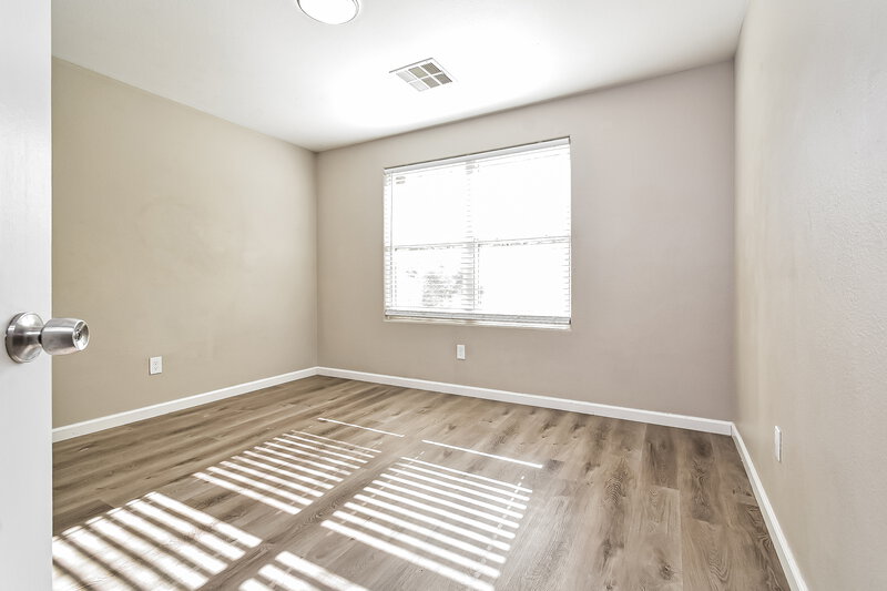 2,465/Mo, 4237 Telstar Ct North Las Vegas, NV 89032 Bedroom View