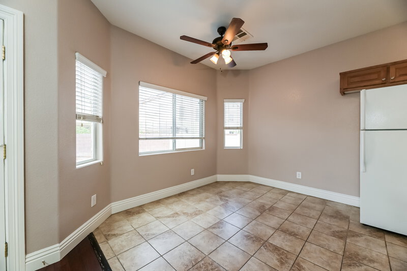 2,225/Mo, 1748 Crow Creek Ave Las Vegas, NV 89123 Breakfast Nook View