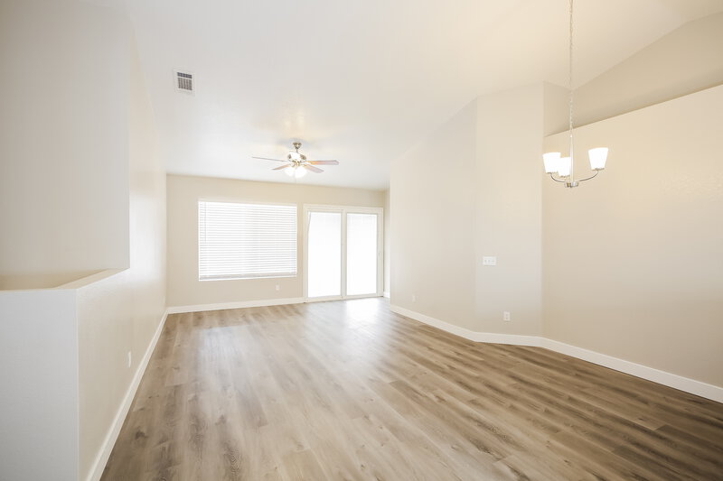 2,075/Mo, 130 Breezy Shore Ave North Las Vegas, NV 89031 Dining Room View