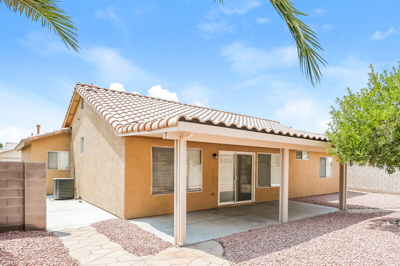 2,075/Mo, 130 Breezy Shore Ave North Las Vegas, NV 89031 Rear View