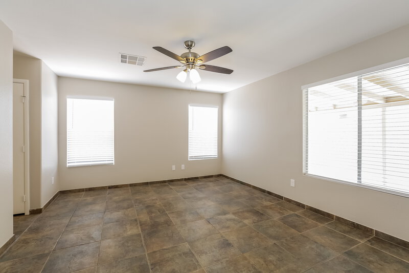 1,980/Mo, 721 Orchid Tree Ln Henderson, NV 89011 Main Bedroom View