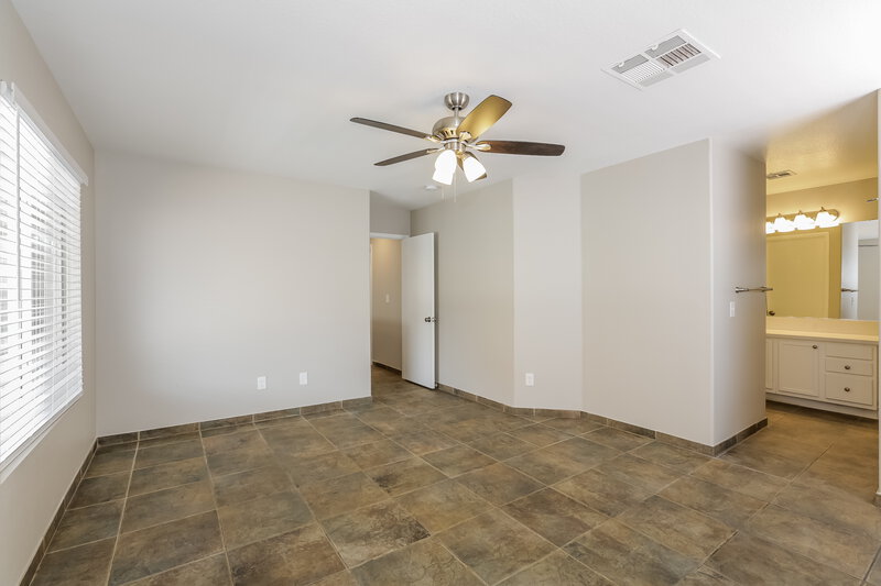 1,980/Mo, 721 Orchid Tree Ln Henderson, NV 89011 Main Bedroom View 2