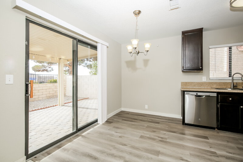 2,150/Mo, 3100 Centavo Dr Las Vegas, NV 89117 Dining Room View