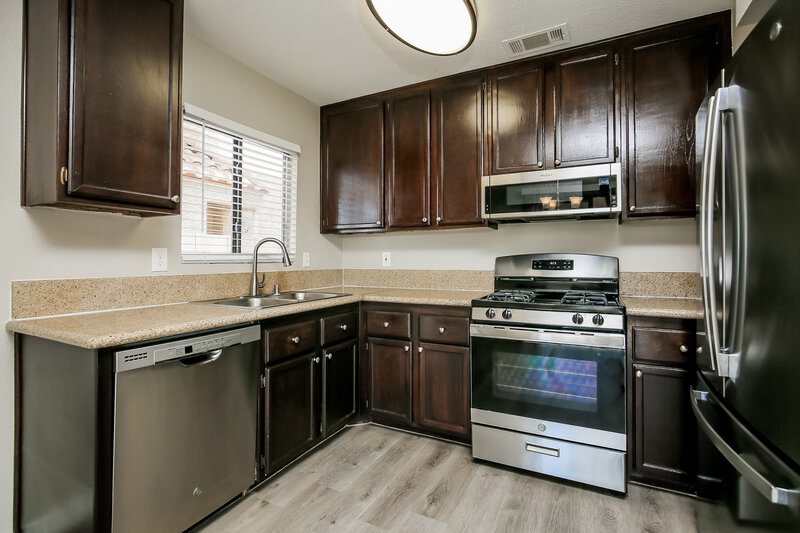 2,150/Mo, 3100 Centavo Dr Las Vegas, NV 89117 Kitchen View 2
