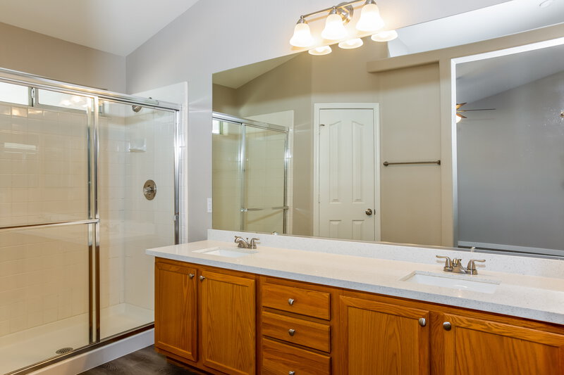 2,405/Mo, 1152 Kabuki Ave Henderson, NV 89074 Main Bathroom View