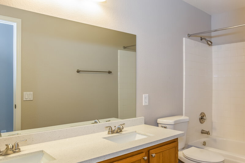 2,405/Mo, 1152 Kabuki Ave Henderson, NV 89074 Bathroom View 2