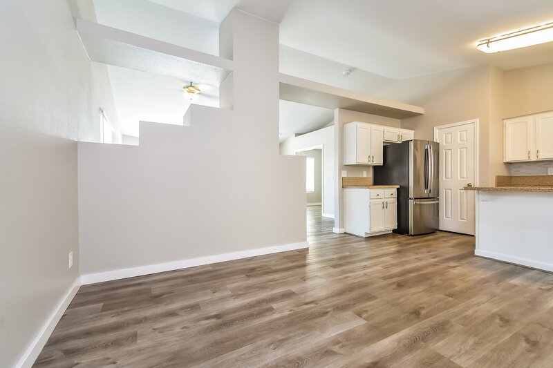 2,200/Mo, 8073 Boardwalk Way Las Vegas, NV 89123 Dining Room View 2