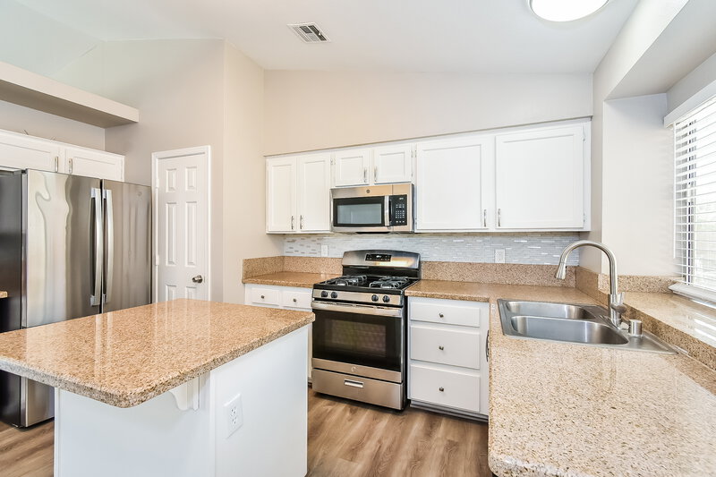 2,200/Mo, 8073 Boardwalk Way Las Vegas, NV 89123 Kitchen View