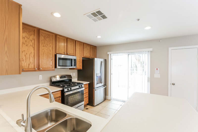 2,690/Mo, 2912 Pelican Breeze Ct North Las Vegas, NV 89031 Kitchen View