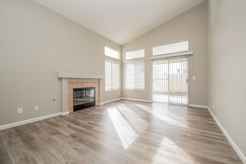 2,105/Mo, 1945 Curio Dr North Las Vegas, NV 89031 Family Room View