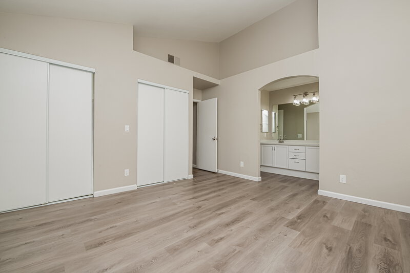 2,105/Mo, 1945 Curio Dr North Las Vegas, NV 89031 Main Bedroom View 2