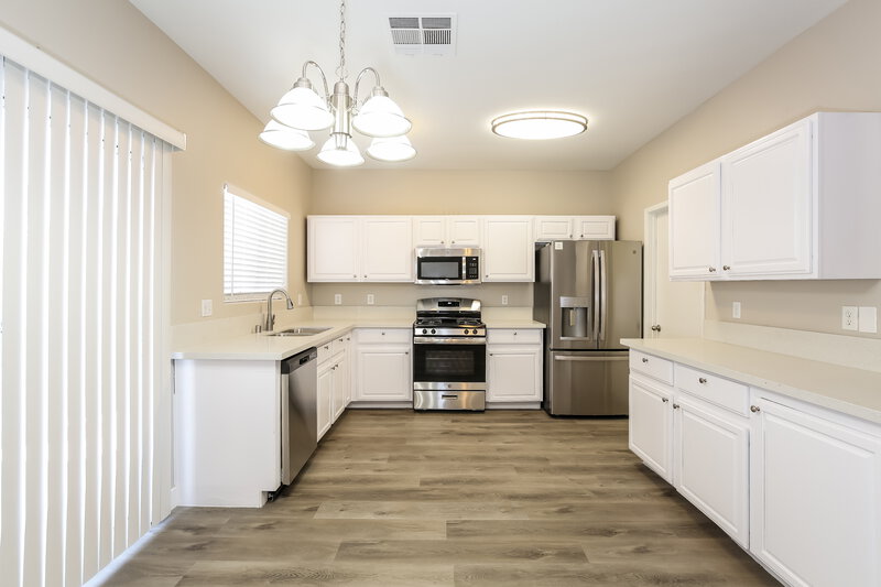 2,190/Mo, 7945 Turtle Island Ct Las Vegas, NV 89129 Kitchen View