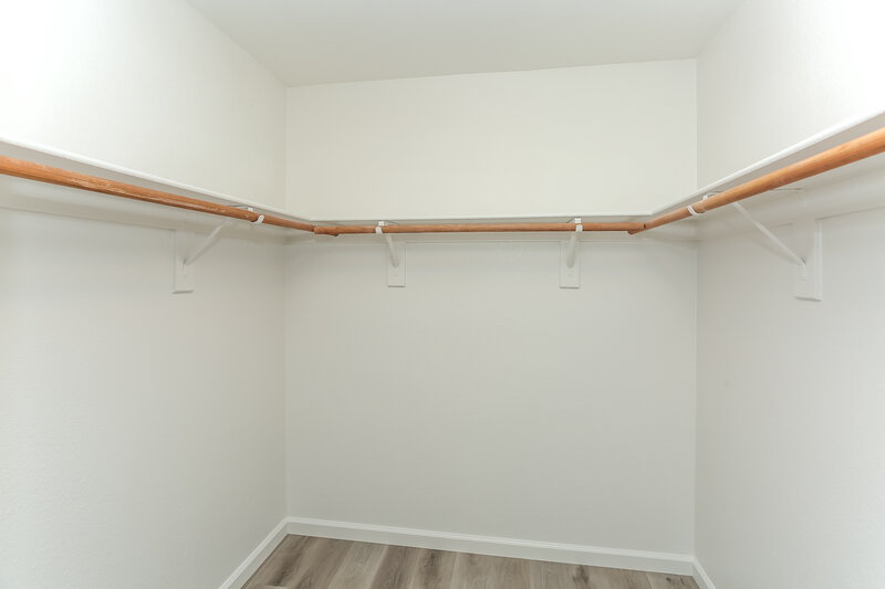 2,045/Mo, 524 Stonehurst Dr North Las Vegas, NV 89031 Walk In Closet View