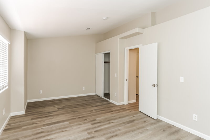 2,045/Mo, 524 Stonehurst Dr North Las Vegas, NV 89031 Bedroom View