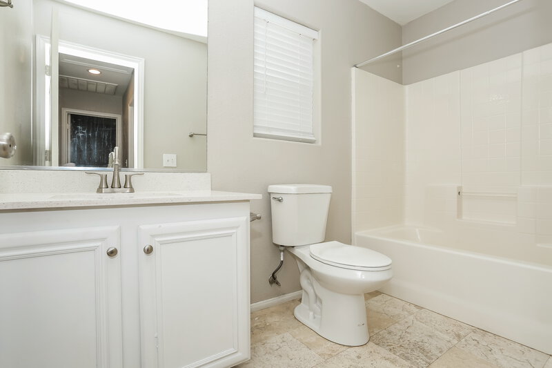 2,090/Mo, 5036 Ironhorse Ranch Ave Las Vegas, NV 89131 Bathroom View