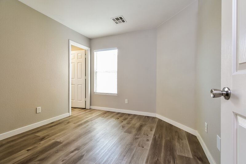 1,990/Mo, 5036 Ironhorse Ranch Ave Las Vegas, NV 89131 Bedroom View