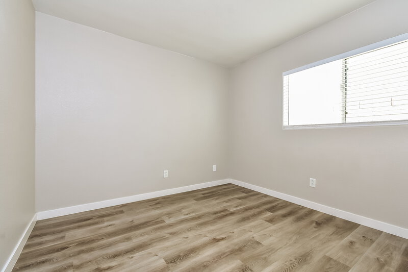 1,990/Mo, 5036 Ironhorse Ranch Ave Las Vegas, NV 89131 Bedroom View 2