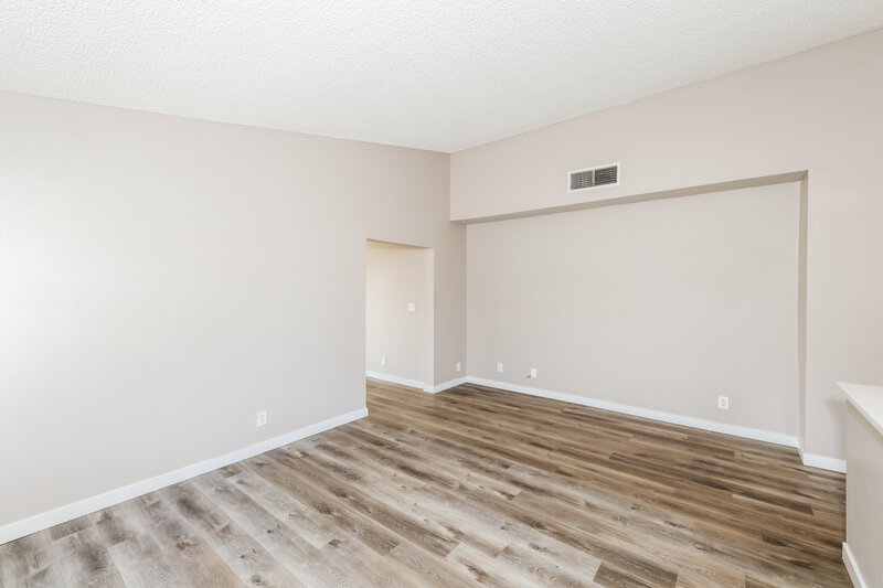2,125/Mo, 601 Freeburg Pl Las Vegas, NV 89123 Family Room View