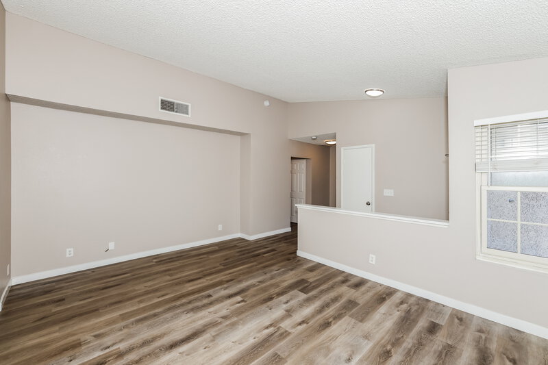 2,125/Mo, 601 Freeburg Pl Las Vegas, NV 89123 Family Room View 4