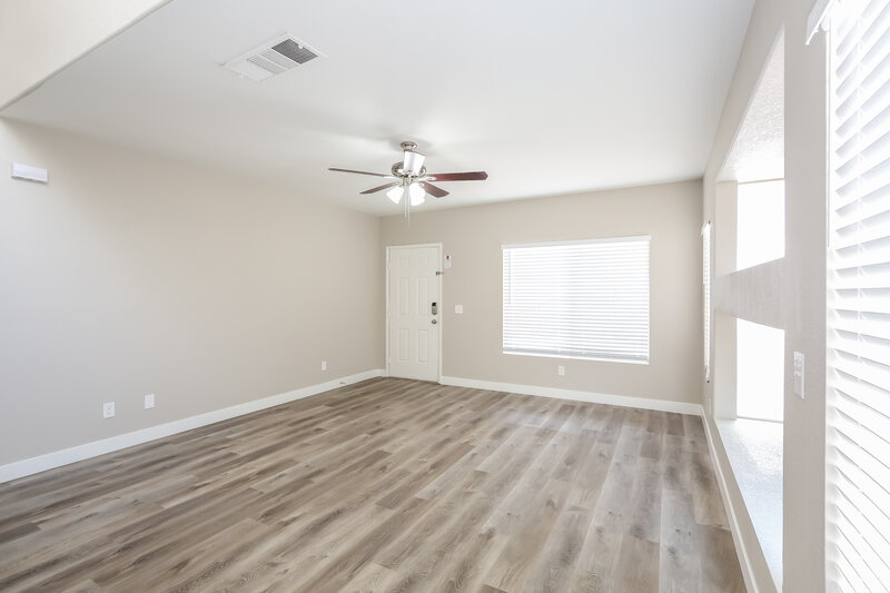 2,200/Mo, 3372 Epson St Las Vegas, NV 89129 Living Room View 3