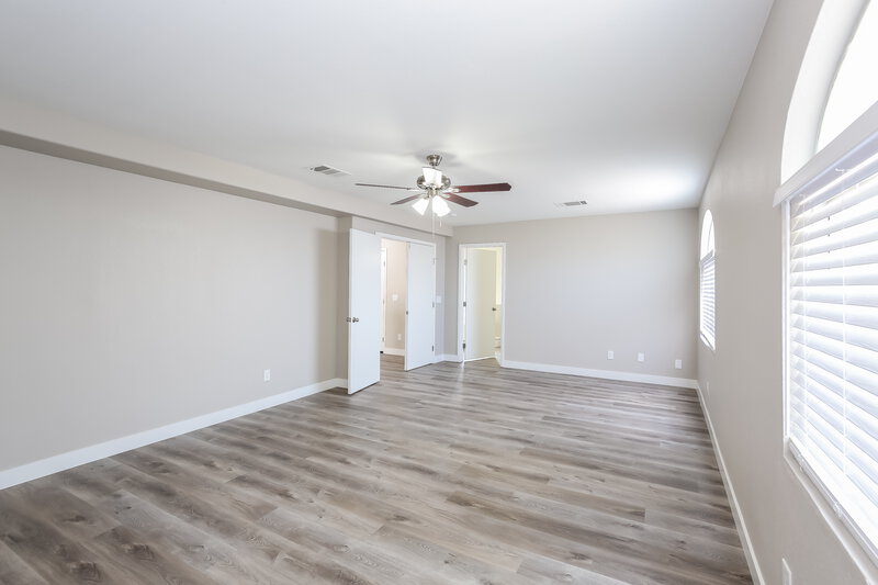 2,200/Mo, 3372 Epson St Las Vegas, NV 89129 Main Bedroom View 2
