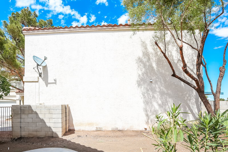 2,200/Mo, 3372 Epson St Las Vegas, NV 89129 Rear View 2