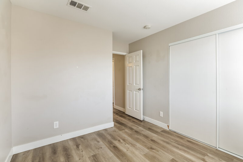 1,875/Mo, 2435 Sunset Peak St Las Vegas, NV 89142 Bedroom View 3